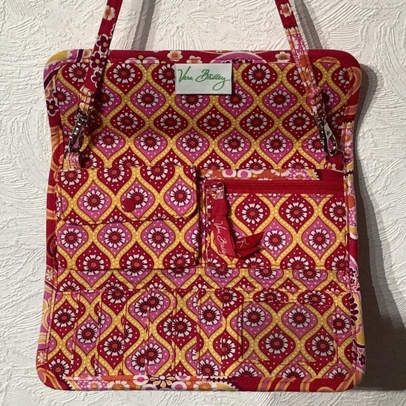 Vera Bradley  - red floral patterned shoulder bag / wallet - shopping buddy - Picture 2 of 5